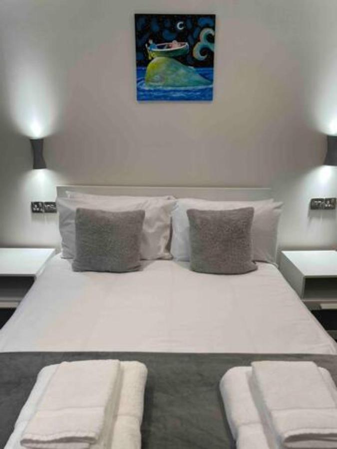 The Holiday Hoose Kinghorn Exteriör bild